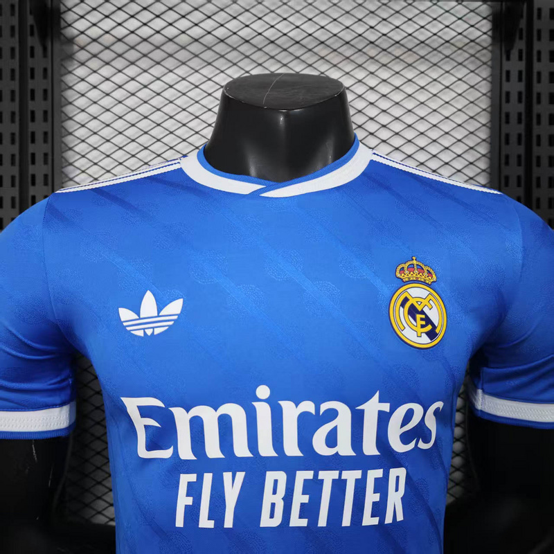 Real Madrid Tercer Kit 25/26 - Imagen 4
